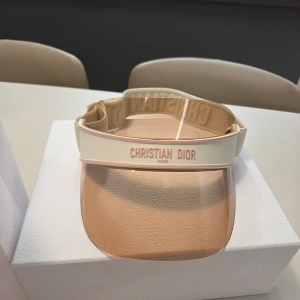 깜짝세일(새상품) 디올 썬캡 베이지 선바이저 정품