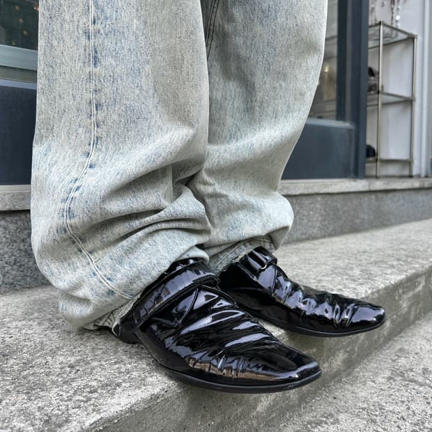 00s 프라다 스포츠 벨크로 페이턴트 가죽 스퀘어 토 로퍼