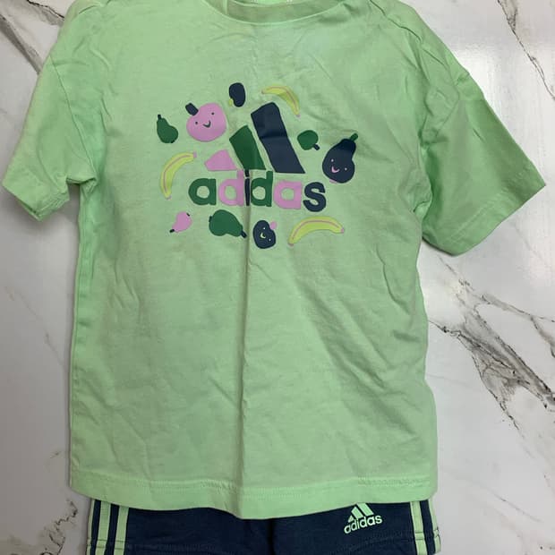 아디다스 키즈 셋업 100사이즈