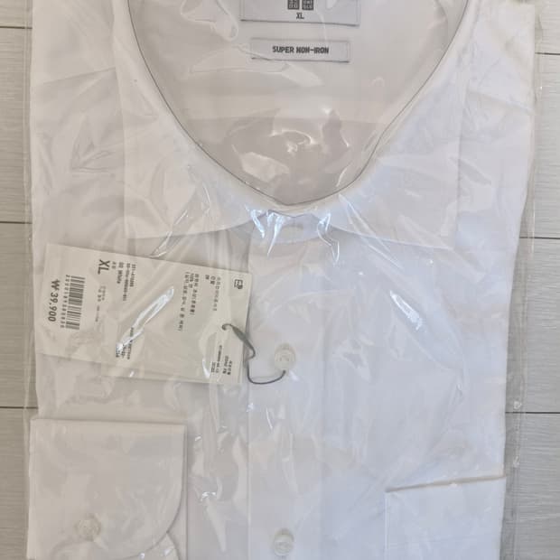 [새제품]유니클로 슈퍼 논아이론 셔츠 화이트 XL