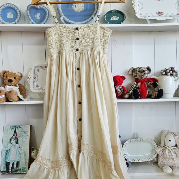 엑시즈팜(axes femme) 크림 쉬폰 레이스 원피스