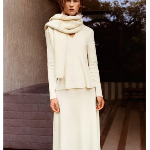 유니클로 x 르메르 브이넥 니트