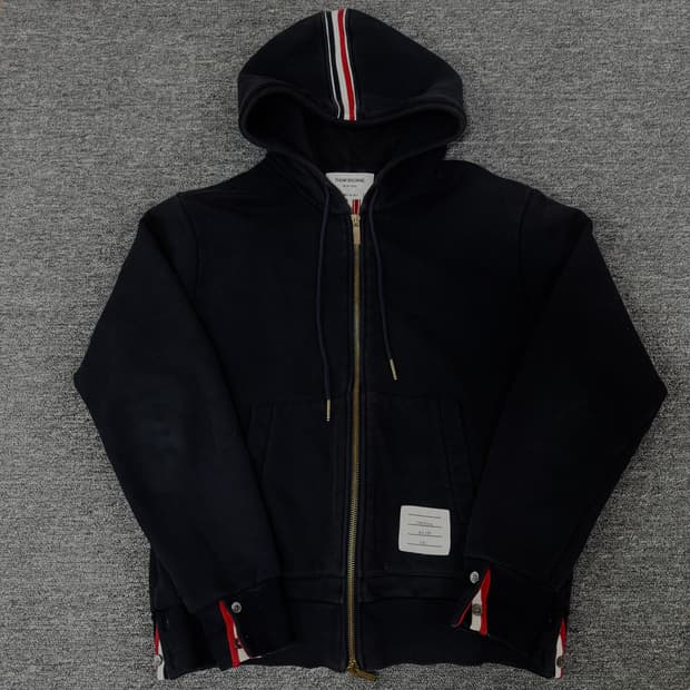 [정품/S급] 톰브라운 센터 백 스트라이프 후드 집업 네이비