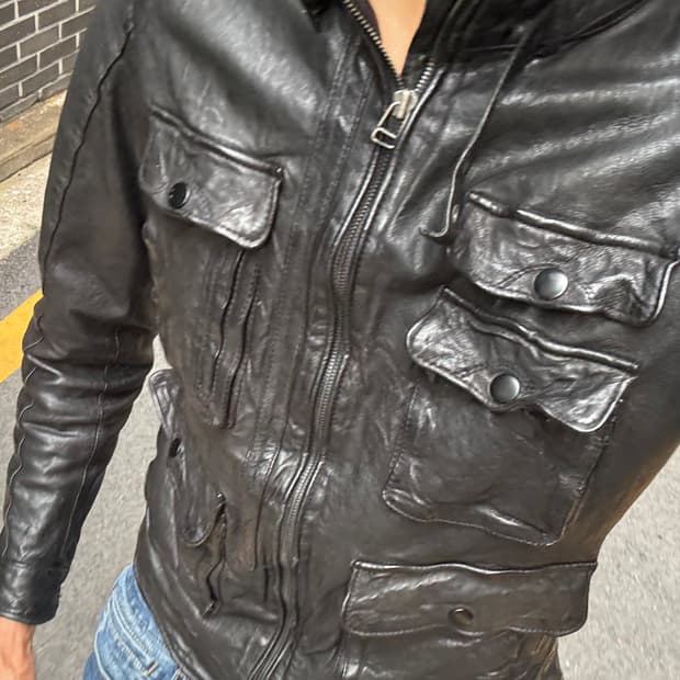 웨스턴 무드 이테리 램스킨 양가죽 절개 포켓 레더 자켓 