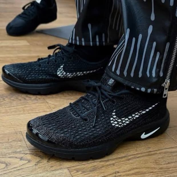 NIKE REJUVEN8