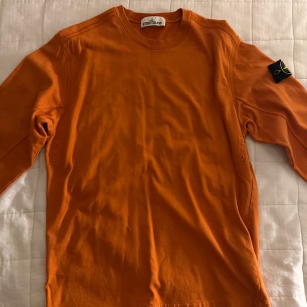 스톤아일랜드 오렌지 맨투맨 