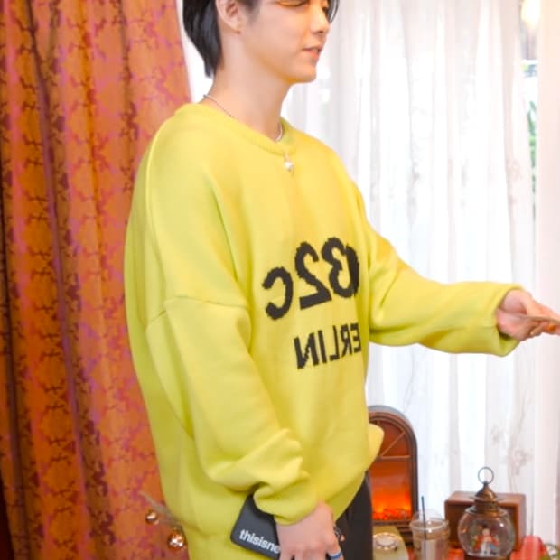 [M] 032C 셀피 니트 스웨터