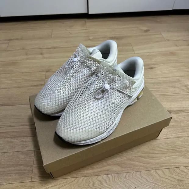 아식스 x 비비안 웨스트우드 젤카야노 버치화이트 US9 (빈지노 착용 동