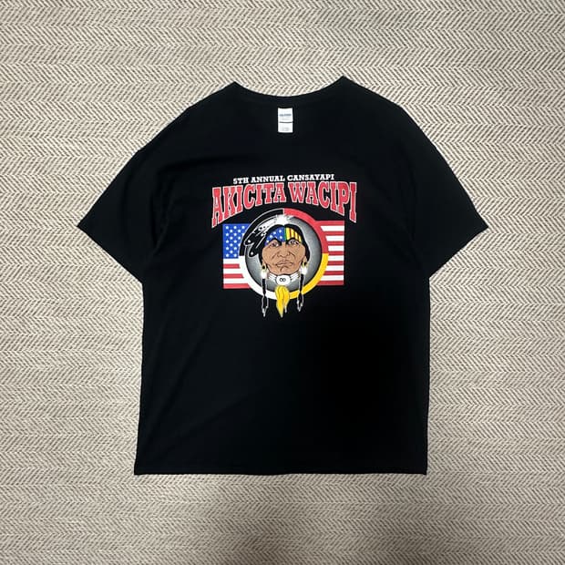 GILDAN t-shirt