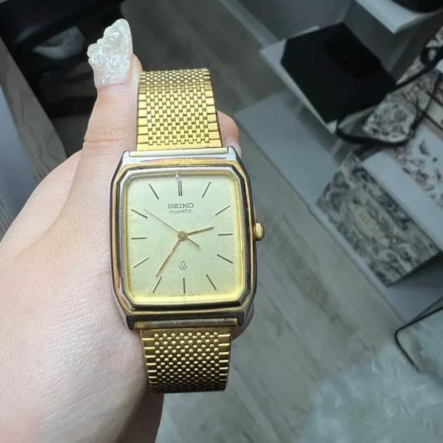 세이코 금장 쿼츠 시계