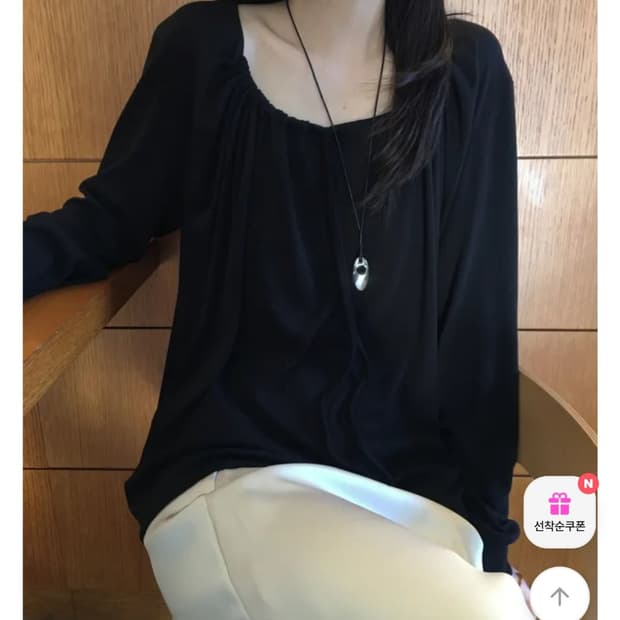 FIND 프렌시 shirring t-shirt blouse 에이블리 긴팔
