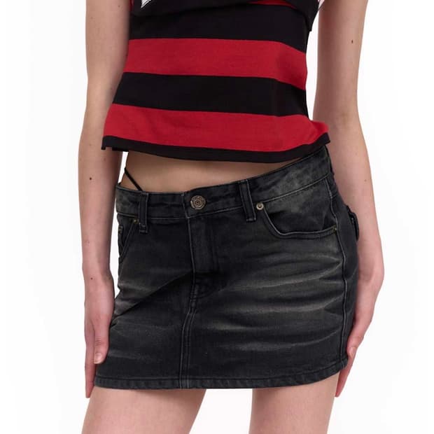 2000아카이브스 EMBOSSED DENIM SKIRT (BLACK)