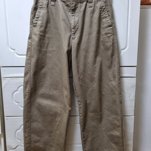 유니클로 와이드핏 치노팬츠 브라운 79사이즈, 블랙 같이 사시면 2만원