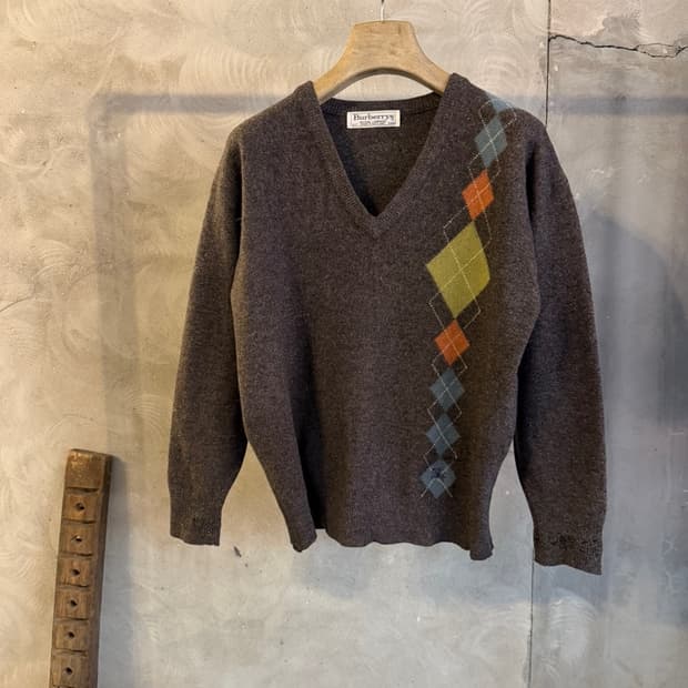 버버리 아가일패턴 니트 여성66