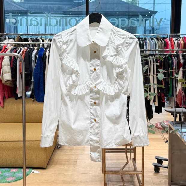 비비안 웨스트우드 레드라벨 화이트 프릴 셔츠 