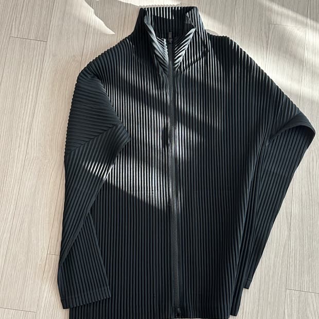 이세이미야케 옴므플리세 집업 4