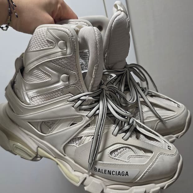 발렌시아가 트랙하이크 부츠 43사이즈