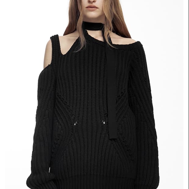 나체 슬릿 타이 니트 블랙