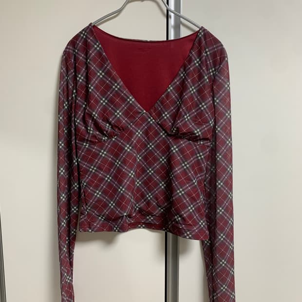 체크 브이넥 메쉬티셔츠