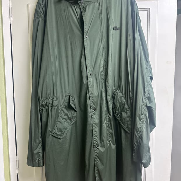 라코스테 카키색 후드 바람막이 코트