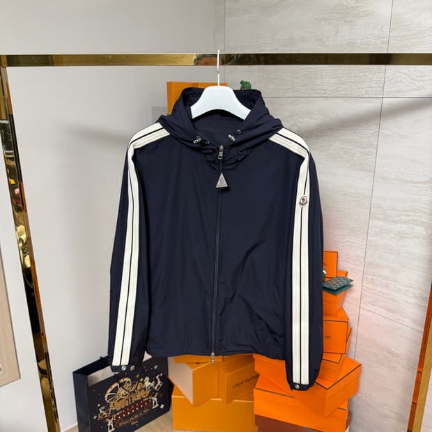 [3사이즈]몽클레어 올란 소프트 바람막이