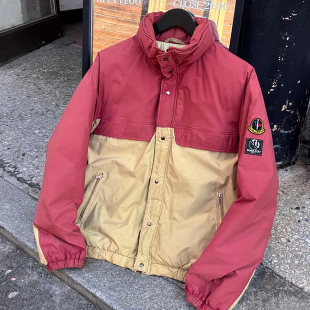 Moncler 80s 몽클레어 X 아식스 고어텍스 다운 푸퍼자켓