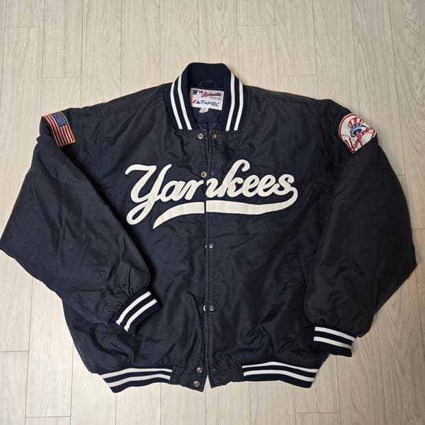 마제스틱 뉴욕 양키스 스타디움 자켓