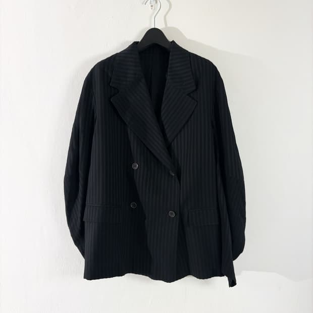 (정품/새상품) NEHERA 네헤라 여성 블랙 스트라이프 더블 자켓