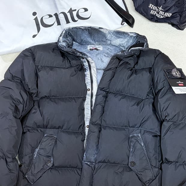 스톤아일랜드 슈프림 크링클랩스 패딩 L 스톤아일랜드 슈프림 페인트볼 카모