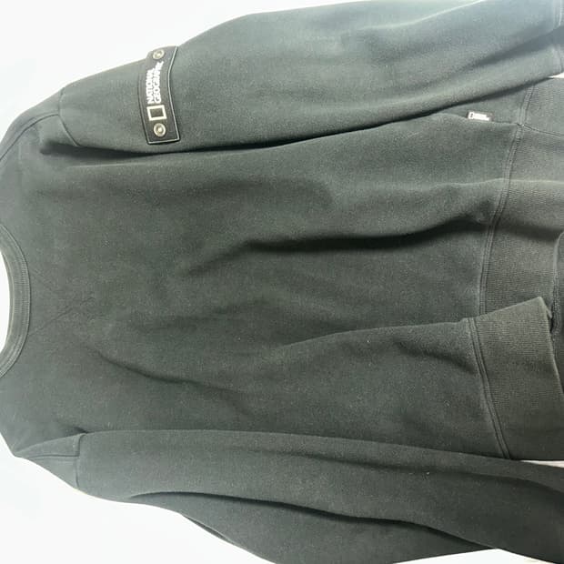 내셔널 지오그래픽 맨투맨 검정 m 완장