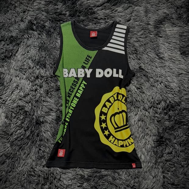 BABY DOLL 컬러블록 레터링 슬리브리스
