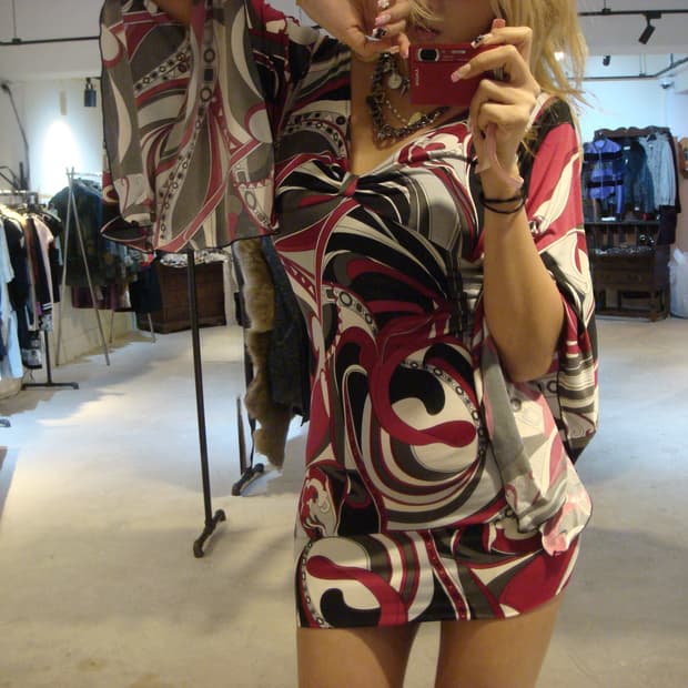 아게하 사이키델릭 원피스