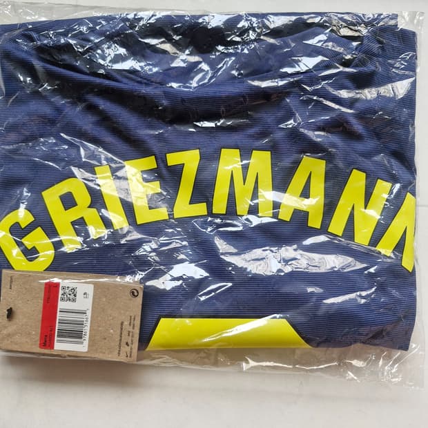 25 26 아틀레티코 그리즈만 어웨이 유니폼 판매합니다!