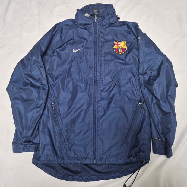 FC 바르셀로나 트레이닝 상의 팝니다 