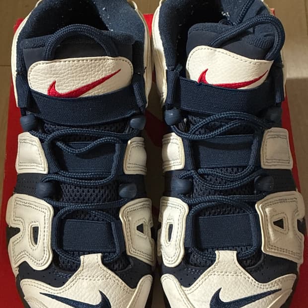 나이키 에어 모어 업템포