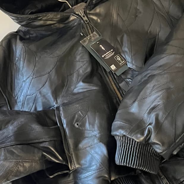 언더마이카 레더 봄버 자켓