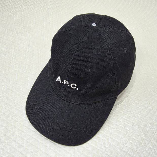 [프립]58/A.P.C. 아페쎄 자수 로고 볼캡