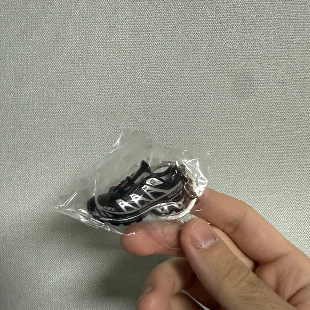 살로몬 xt-6 키링