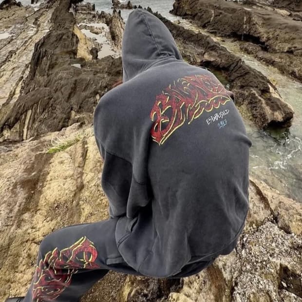 발렌시아가 오프쇼어 후드 집업 (M)