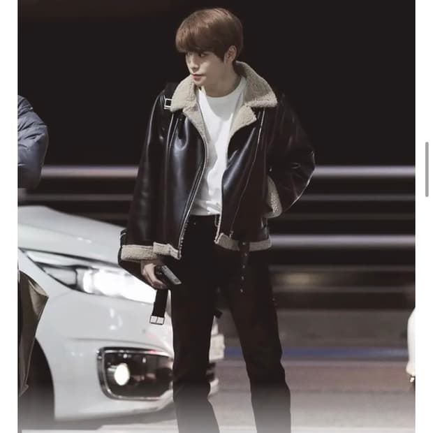 콜릿 오버핏 무스탕 블랙베이지