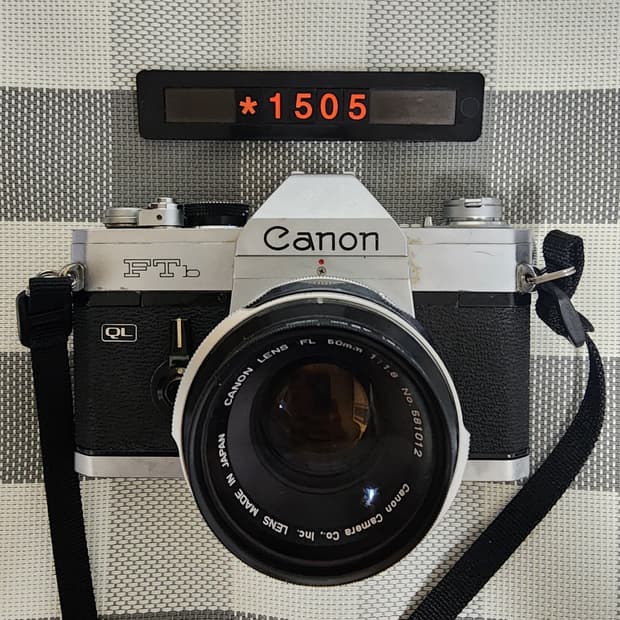 캐논 FTb 필름카메라 FL 1.8 렌즈 장착