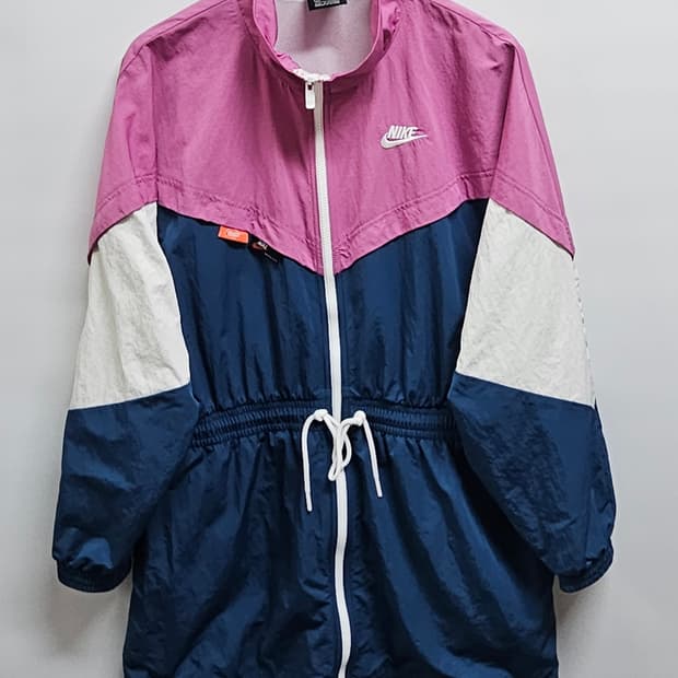 나이키 아이콘 클래쉬 바람막이 L 설현바람막이