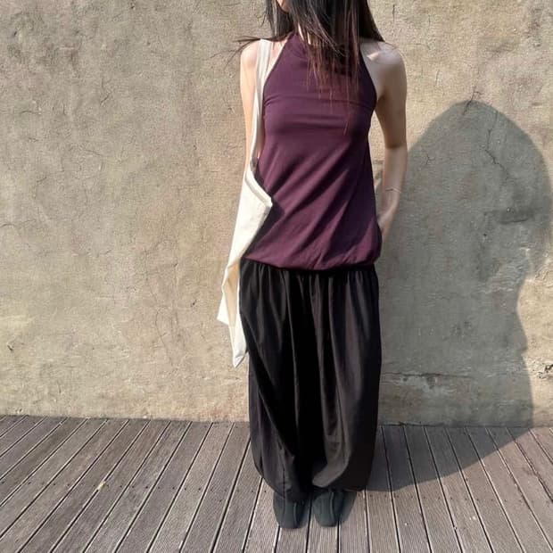 뮤로우 MOOD HALTER TOP 홀터넥 탑