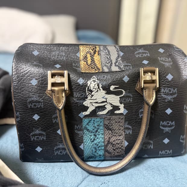 MCM 보스턴백 블루블랙