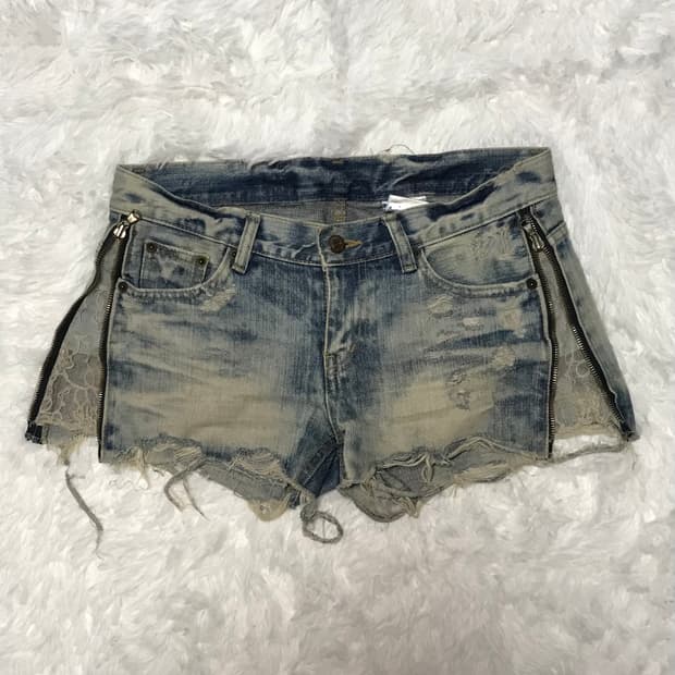 lace point short jean