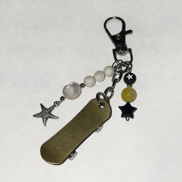 Skateboard Star Keyring