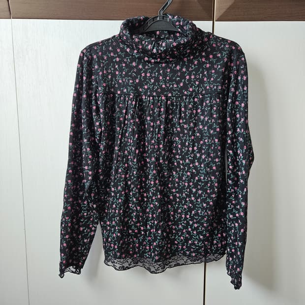 플라워 레이스 목폴라티 빈티지 모리걸 잔꽃 레이어드 티