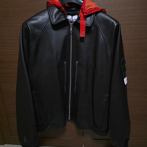 스톤아일랜드 슈프림 레더자켓 블랙 L 새상품