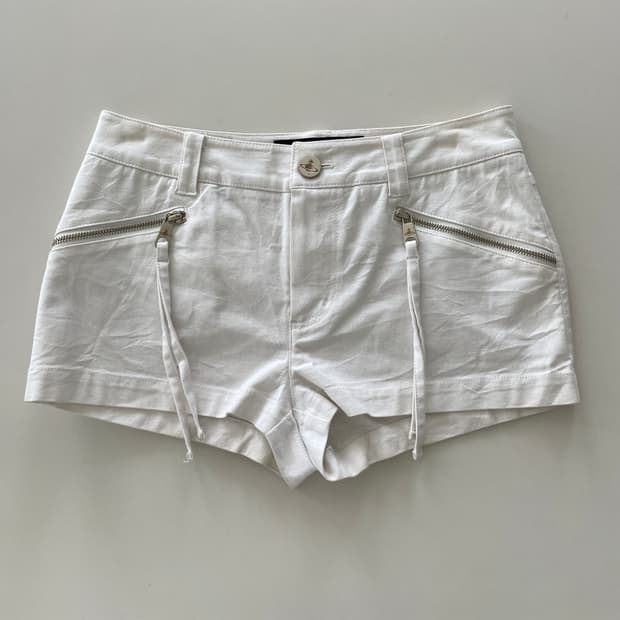 비비안웨스트우드 화이트 숏츠