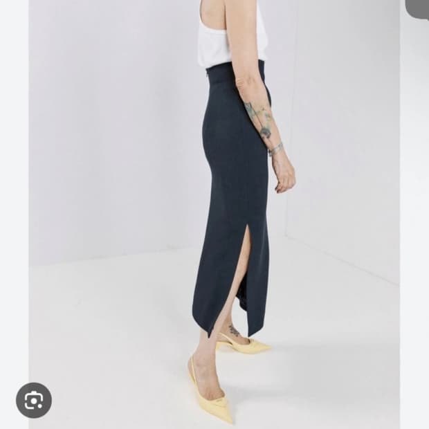 Raey 레이 하이웨스트 네이비 미디 스커트